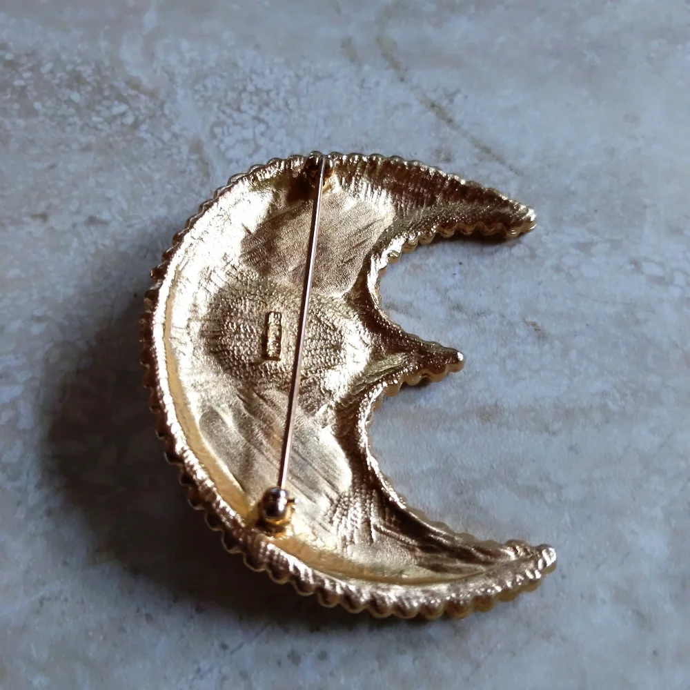 Vintage 1980s Carol Dauplaise Golden Baroque Pearl Faceted Crystal Moon Pin